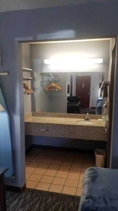 Osu 2 Queen Bed Hotel Room 104 Booking Stillwater Exterior photo